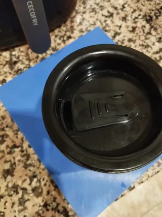 Cafetera con vaso termico para llevar