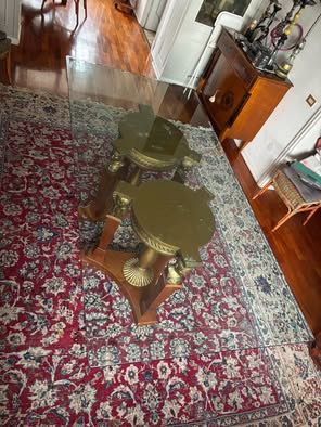 Tavolo cristallo con base decorativa