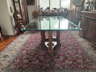 Tavolo cristallo con base decorativa