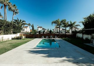 Chalet en alquiler en Los Naranjos - Las Brisas en Marbella