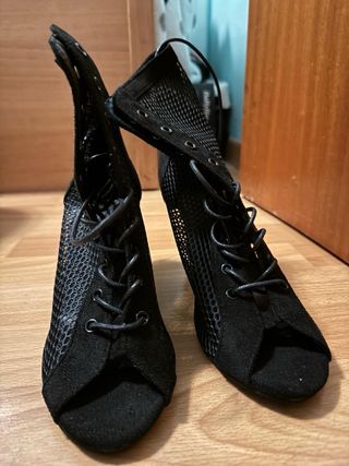 Zapatos de baile de tacón negros
