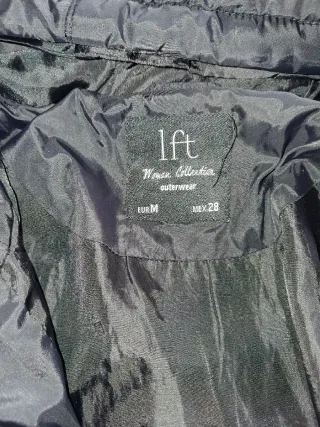 Casaco Acolchoado Preto com Capuz M