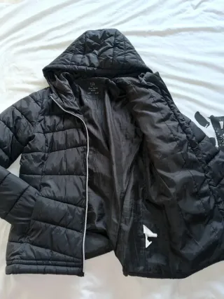 Casaco Acolchoado Preto com Capuz M