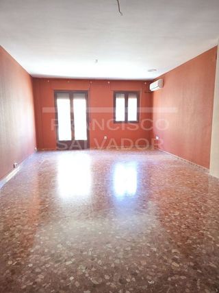 Piso en venta en Lucena