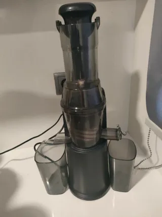 Extractor de zumo Hkoenig - Prensado en frío