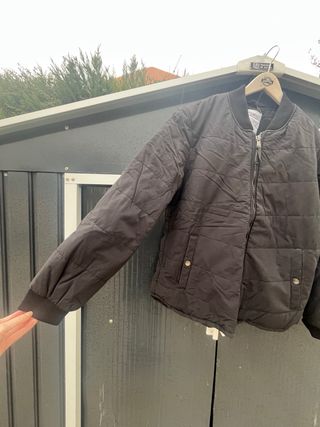 Chaqueta bomber acolchada negra