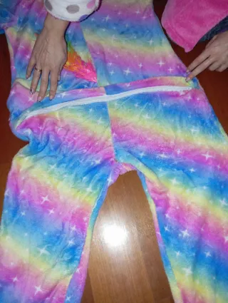 Pijama disfraz unicornio arcoíris