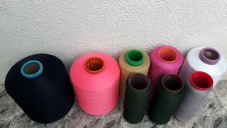 Lote 15 a 20 kilos de hilo carretes para máquinas