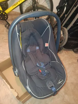 Carro de bebé y maxicosi