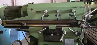 Fresadora Morkaiko Convencional