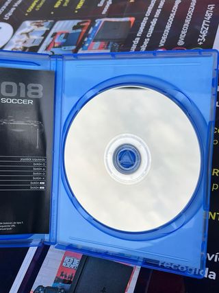 PS4 Pro 1TB Negra + PES 2018
