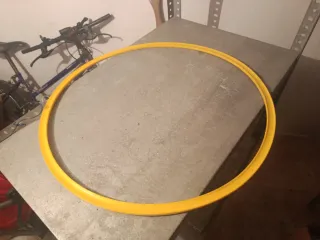 Caja de madera con tablero de ajedrez