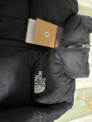 The North Face Nuptse 700 Negra