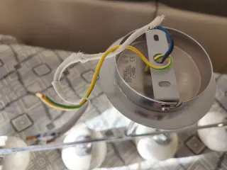 Lampara de salon colgante, 4  tulipas. Como nueva