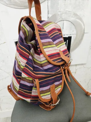 Mochila rayas multicolor marron nueva