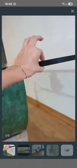 Mesa de comedor de cristal y metal