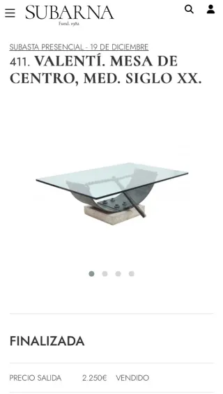 Mesa de comedor de cristal y metal