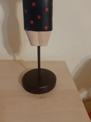 Busto porta joyas vestido lunares