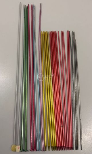 Lotto 30 ferri da maglia assortiti