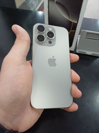 iPhone 16 Pro 128GB Natural Titanio