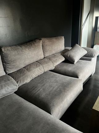 Sofá modular gris de tela