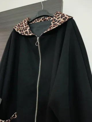 Cappottino con cappuccio e zip