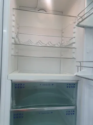 Nevera Liebherr blanca