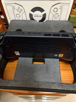 Lenovo Legion Go S Viola