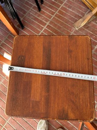 Taburete de barra de madera