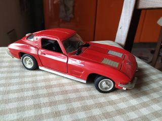 Chevrolet Corvette Stingray 1/24 Revell
