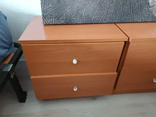 Mesilla de noche de madera