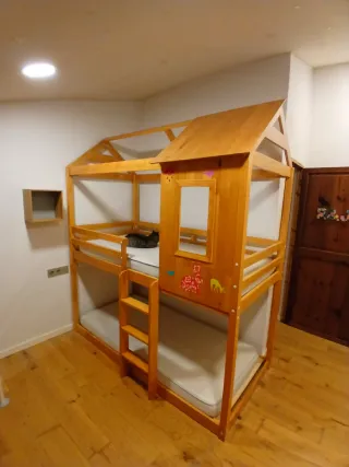 Litera Montesori Cabaña de madera maciza de pino