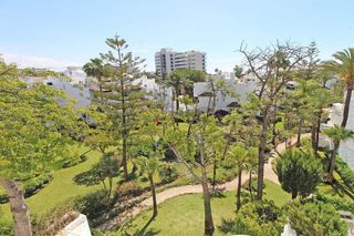 Ático en alquiler en Lomas de Marbella Club - Puente Romano en Marbella