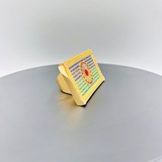 SELLO BANDERA GITANA CON CIRCONITAS. Oro 18k.