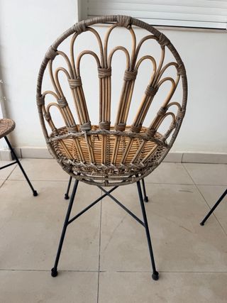 Sillas de mimbre y hierro