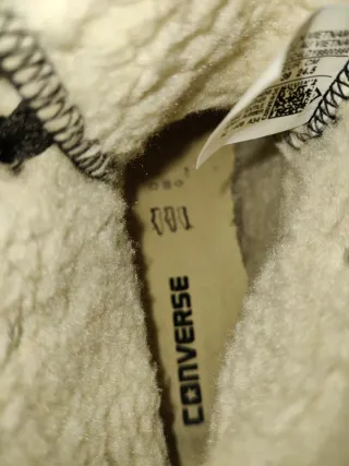 Converse con borreguito negro