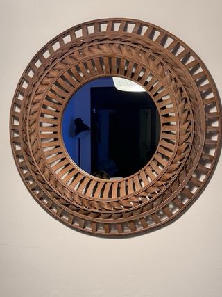 Espejo de salón redondo de madera