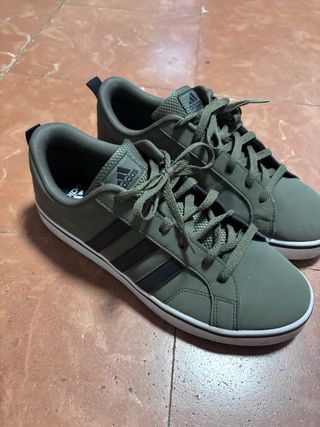 Zapatillas Adidas Verdes y Negras