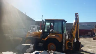 Retroexcavadora MF 960