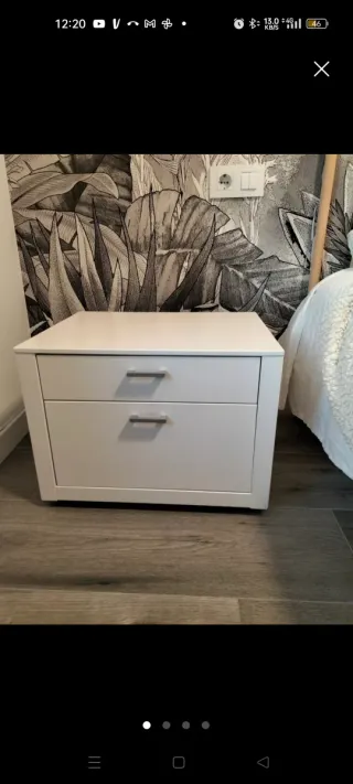 Mesitas de noche blancas de madera