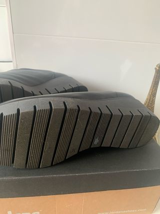 Zapatos Jordana Negros Cómodos