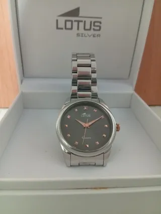 Reloj LOTUS
