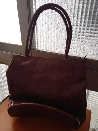 3 bolsos estilos diferentes. 5€ uno. Los 3, por 12