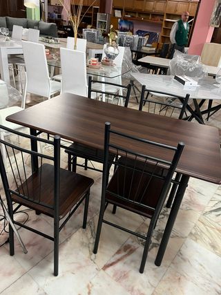 Mesa de comedor y sillas madera/metal