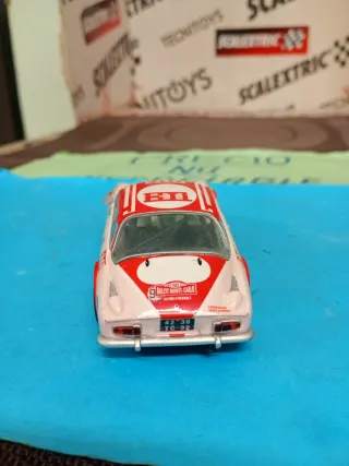 Scalextric Renault Alpine A110 con Luces