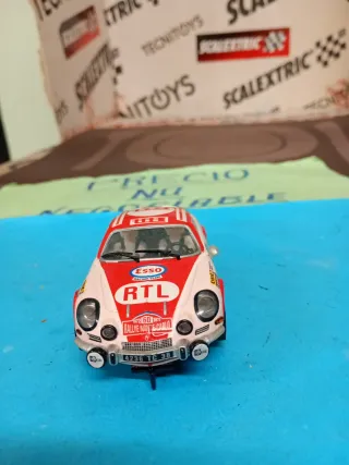 Scalextric Renault Alpine A110 con Luces