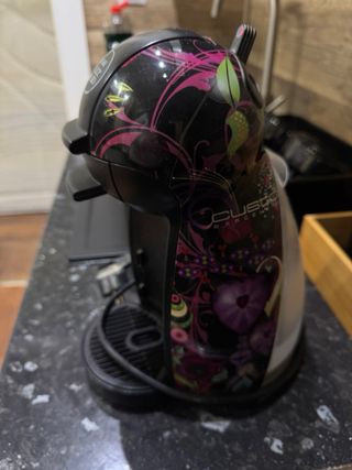 Cafetera Dolce Gusto floral
