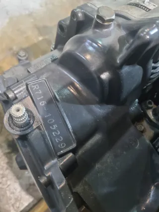 MOTOR SUZUKI GSXR 750.