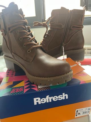 Botas Refresh Marrones Nuevas