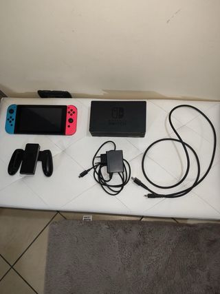 Nintendo Switch Console Blu/Ros